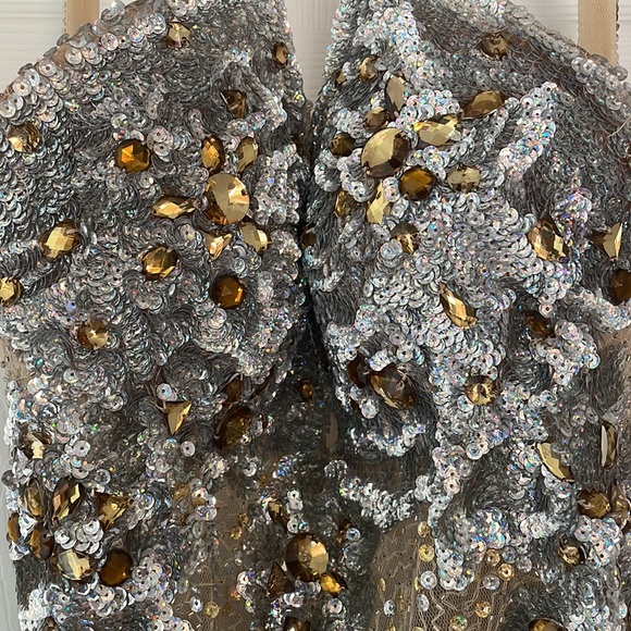 JOVANI FITTED EMBELLISHED EVENING GOWN - Picture 6 of 11